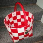 Puna-valkoinen - punainen sanka